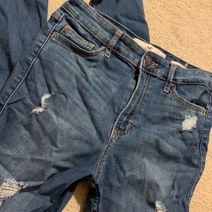 HOLLISTER high rise super skinny ripped jeans